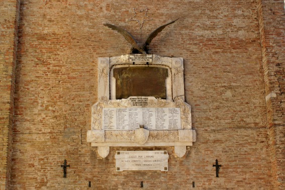 Chiesa di S.Flaviano a Giulianova (Te): Monumento ai Caduti in Guerra