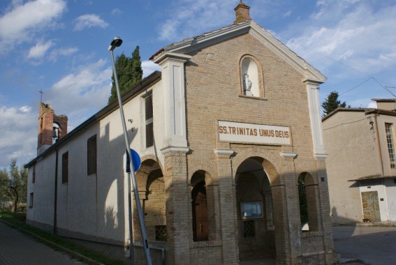Chiesa della SS. Trinit nella frazione Case di Trento di Giulianova (Te)
