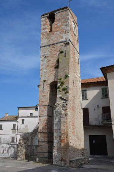 Torre Campanaria della Chiesa di S.Maria ad Ancarano (Te)