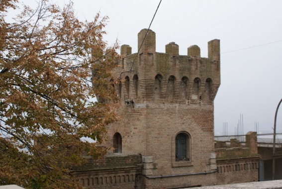 Bellante (Te): Torre delle mura medievali