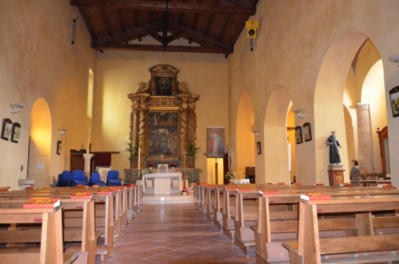 Chiesa di Santa Maria La Nova a Cellino Attanasio (Te): altare barocco