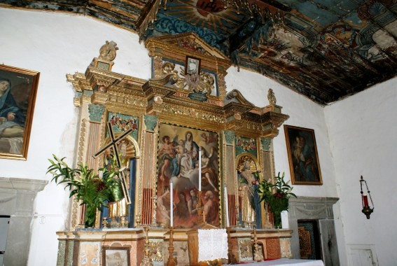 Chiesa di S.Andrea Apostolo a Cervaro di Crognaleto (Te): altare maggiore