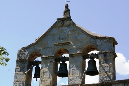 Chiesa dei SS.Pietro e Paolo a Cesacastina di Crognaleto (Te): il campanile a vela