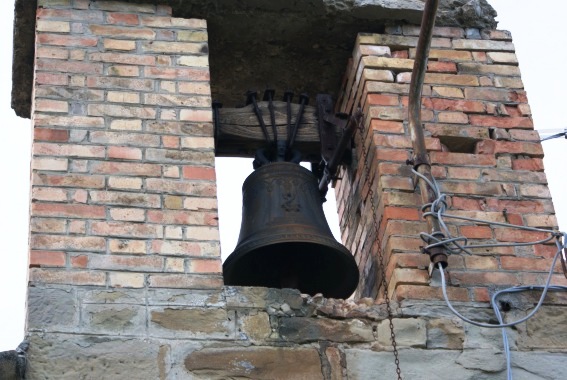 Chiesa di S. Maria Assunta a Collegilesco: campana con iscrizione