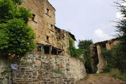 Collegrato di Valle Castellana (Te): abitazioni fatiscenti