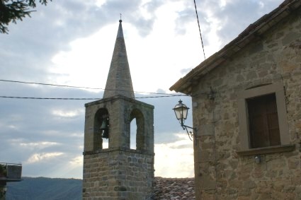 Collegrato di Valle Castellana (Te): la guglia del campanile