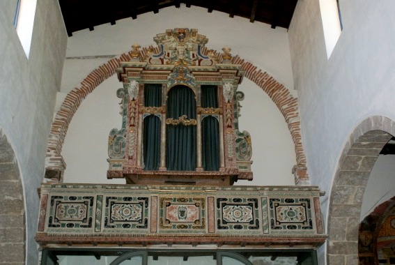 Chiesa di S.Giovanni Battista a Collimento di Lucoli (Aq): organo cinquecentesco di Giovanni Farina