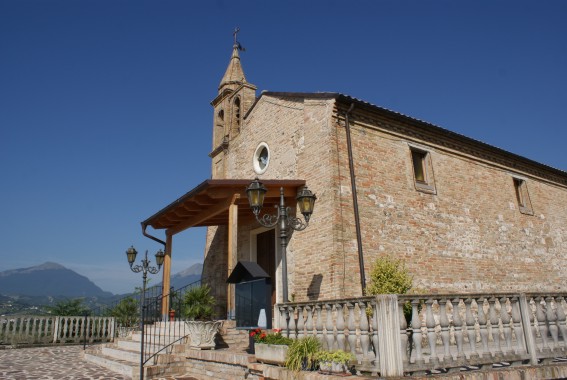 Chiesa di S.Andrea Apostolo a Floriano di Campli (Te)