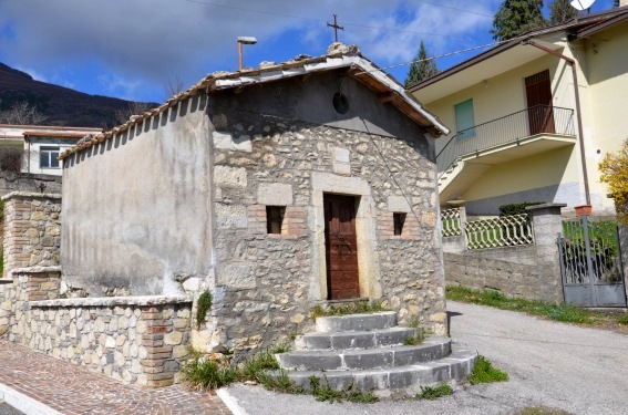 Cappella di S.Lucia a Forca di Valle di Isola del G.Sasso (Te)