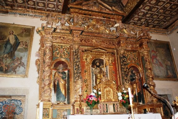 Chiesa di S.Giovanni Battista a Frattoli di Crognaleto (Te): altare maggiore