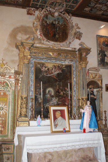 Chiesa di S.Giovanni Battista a Frattoli di Crognaleto (Te): altare laterale