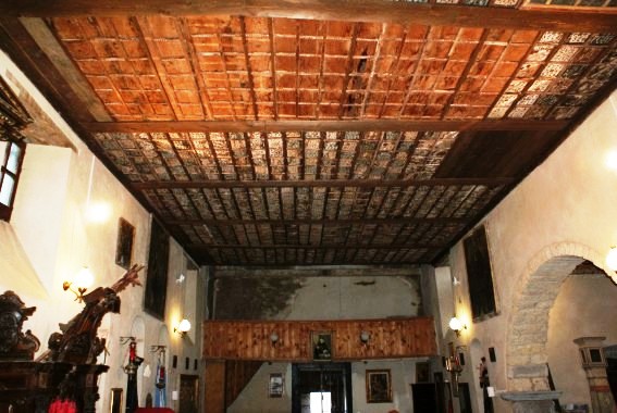 Chiesa di S.Giovanni Battista a Frattoli di Crognaleto (Te): soffitto ligneo a cassettoni
