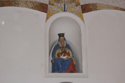 S. Maria a Guazzano di Campli: la statua della Madonna con Bambino