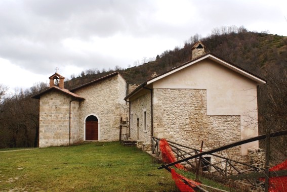 Masseria Cappelli: Chiesa di S.Maria del Vasto nella Valle del Vasto (Aq)