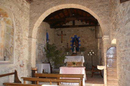 Chiesa di S. Pietro e S. Martico a Piano Maggiore: l'interno