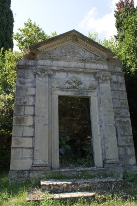 S. Pietro Apostolo a Piano San Pietro: cappella funeraria