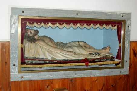 Chiesa di S. Martino a Poggio delle Rose di Cermignano (Te): statua del Cristo Morto