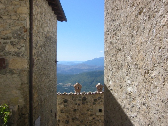 Rocca Calascio: scorcio del borgo