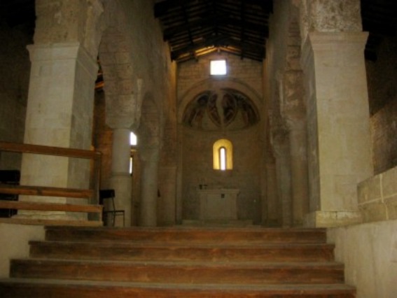 Chiesa di S. Giovanni ad Insulam di Isola del G.Sasso (Te)