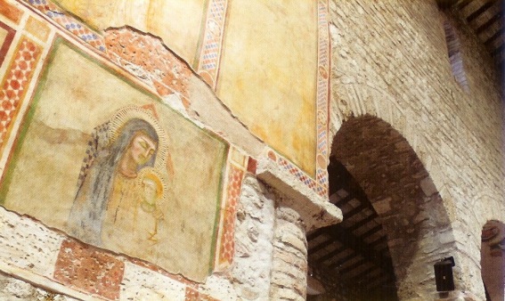 Chiesa di S. Maria a Vico a Sant'Omero: interno