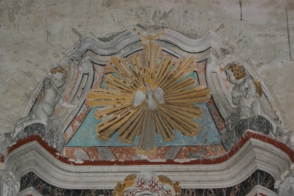 Convento di S. Bernardino a Campli: particolare di uno degli altari