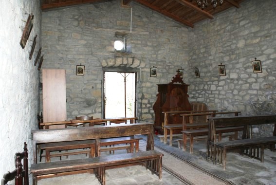 Chiesa della Madonna del Carmine a Vernesca di Cortino (Te)