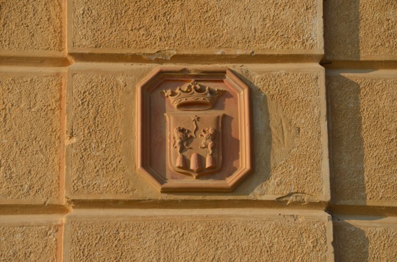 Chiesa dell'Addolorata a Villa Rosa di Martinsicuro (Te): stemma araldico